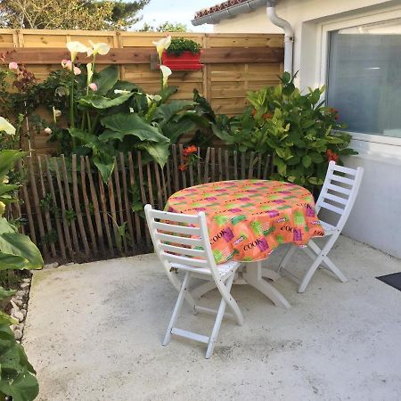 Petite Maison Dans Le Jardin Ars-en-Re Luaran gambar